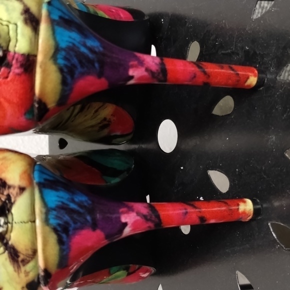 Steve Madden Cythiaa Multi-Color Open Toe Lace Up Heels Sz 5.5 M Beautful - Picture 7 of 15